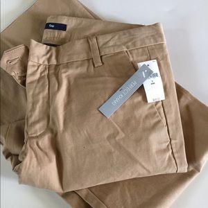 Gap Size 2 Perfect Khaki Pants NWT